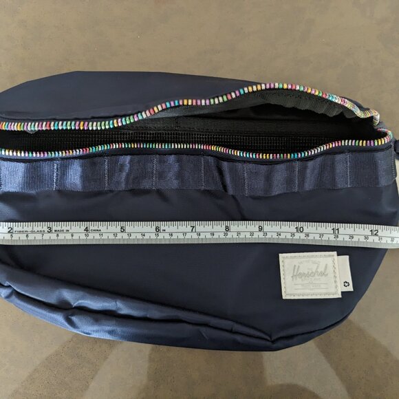 NWOT Herschel Sixteen - Hip/Crossboby pack - Blue - Picture 5 of 6